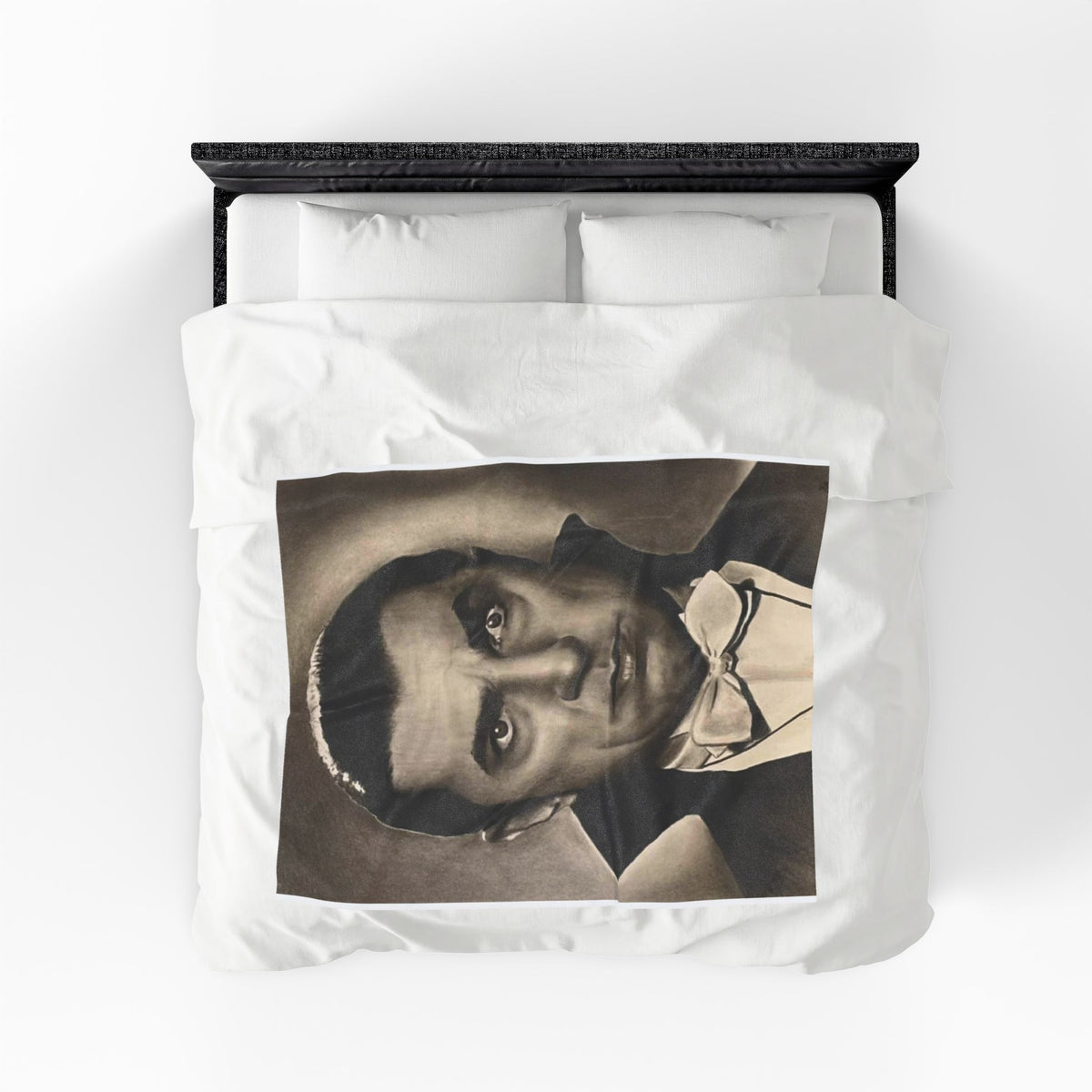 Original Dracula Portrait Velveteen Plush Blanket Gothic Vampire Throw Halloween Decor